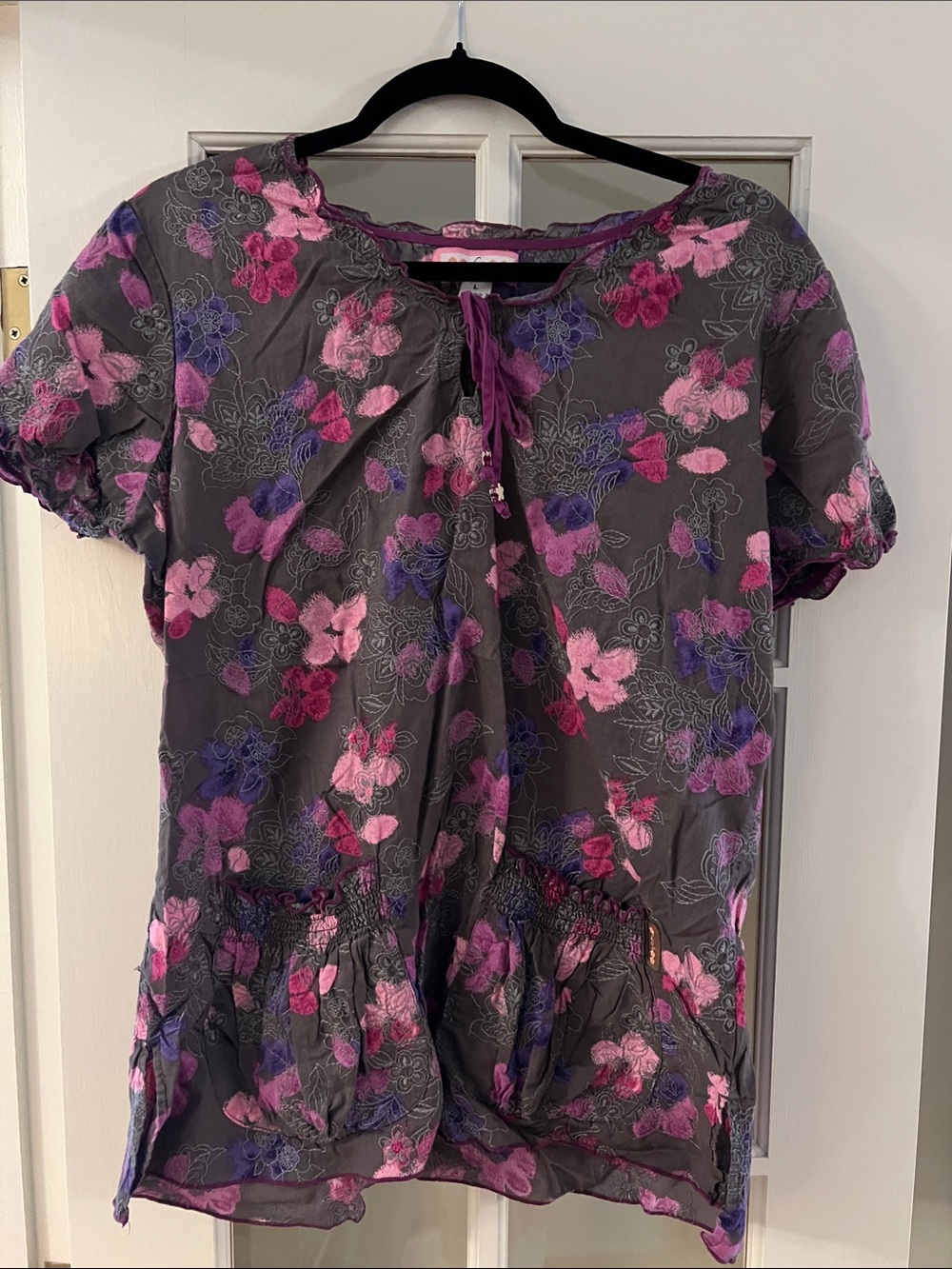 Koi Gray Floral Short-Sleeve Scrub Top with Pink & Purple Flowers Front Pockets